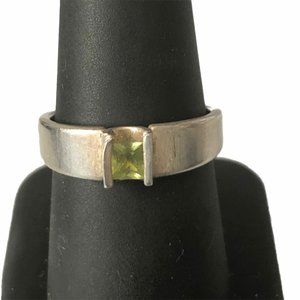 Peridot vtg sterling silver ring